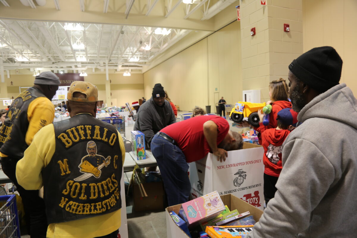 Toys for Tots caravan arrives at distribution center City of North